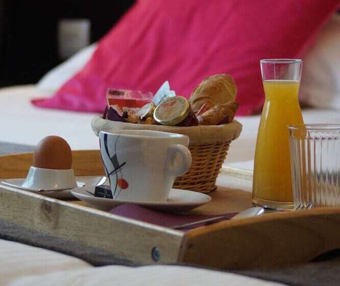 חדר סטנדרט יחיד, Des Quatrans