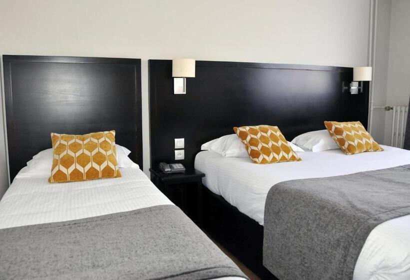 חדר סטנדרט לשלושה, Des Quatrans