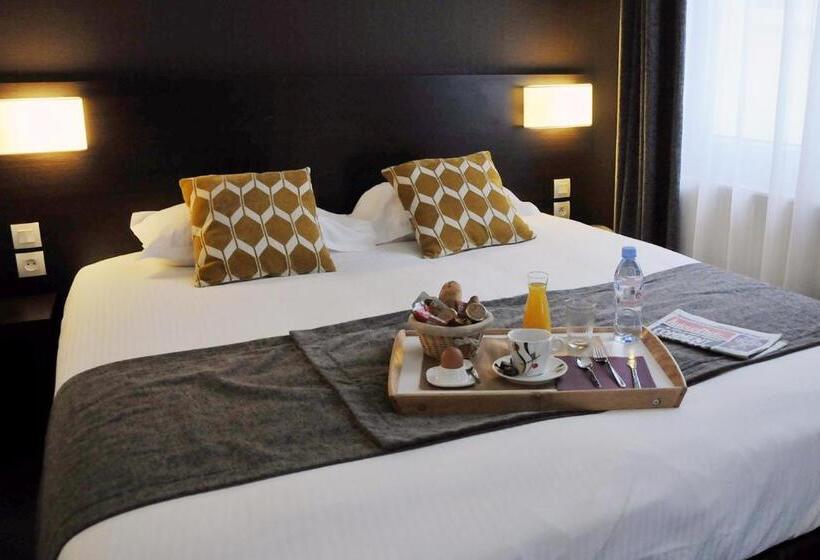 חדר יוקרתי, Des Quatrans