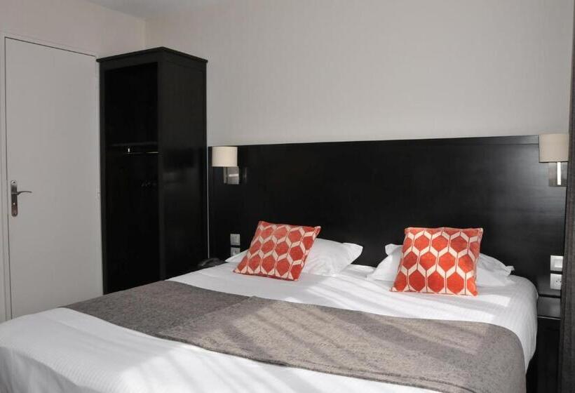 חדר קומפורט, Des Quatrans