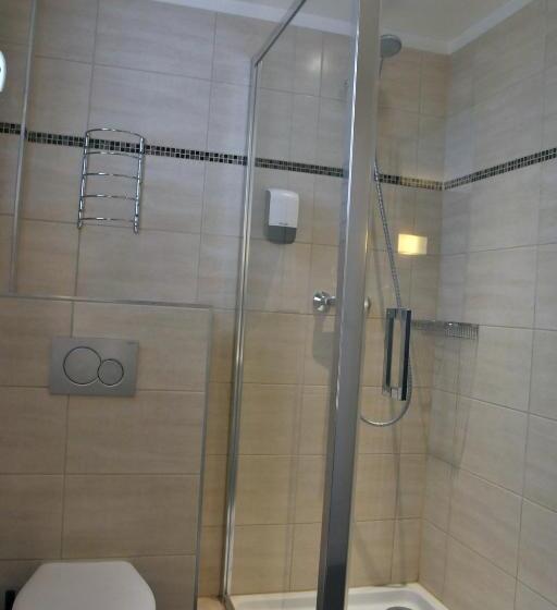 חדר סטנדרט, Des Quatrans