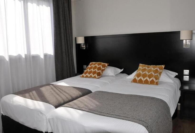 חדר סטנדרט, Des Quatrans