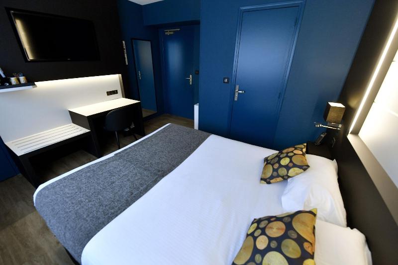 חדר סטנדרט, Des Quatrans