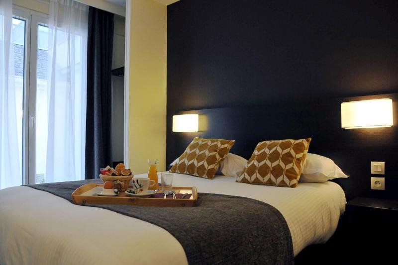 חדר סטנדרט, Des Quatrans