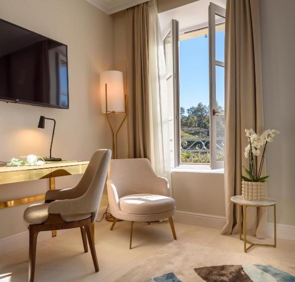 Номер Deluxe, Domaine De Valmouriane