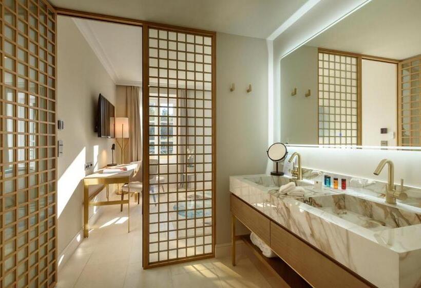 Номер Deluxe, Domaine De Valmouriane