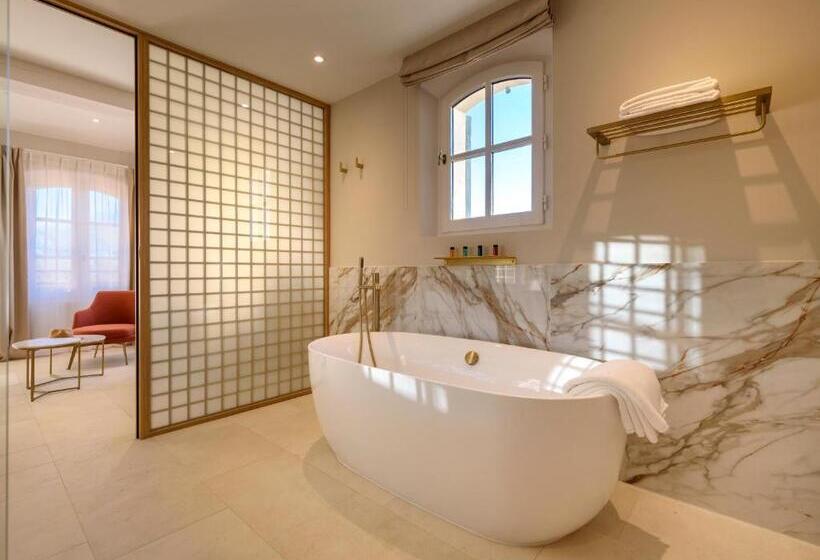 ジュニアスイート, Domaine De Valmouriane
