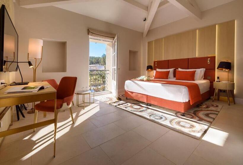 Полулюкс, Domaine De Valmouriane