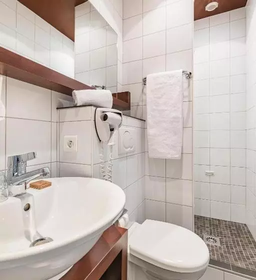 Quarto Estandar Individual, Globe Et Cecil