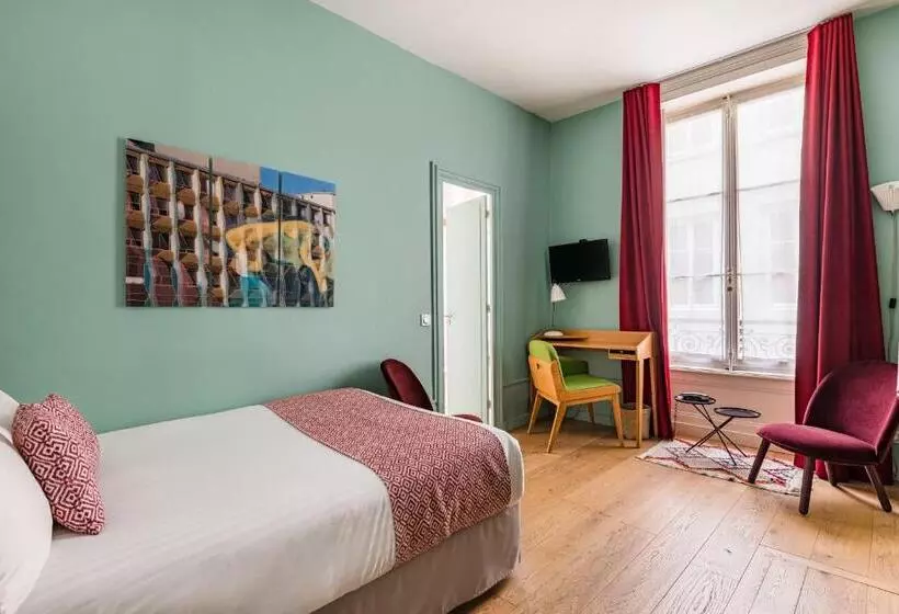Quarto Estandar Individual, Globe Et Cecil
