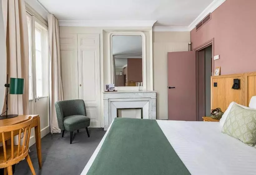 Quarto Deluxe, Globe Et Cecil