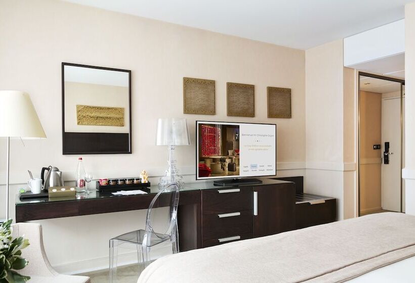 חדר סופריור נוף לעיר, Hôtel Barrière Le Gray D Albion