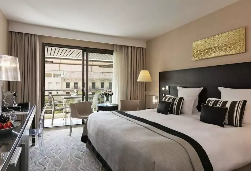 اتاق سوپریور با چشم‌انداز باغ, Hôtel Barrière Le Gray D Albion