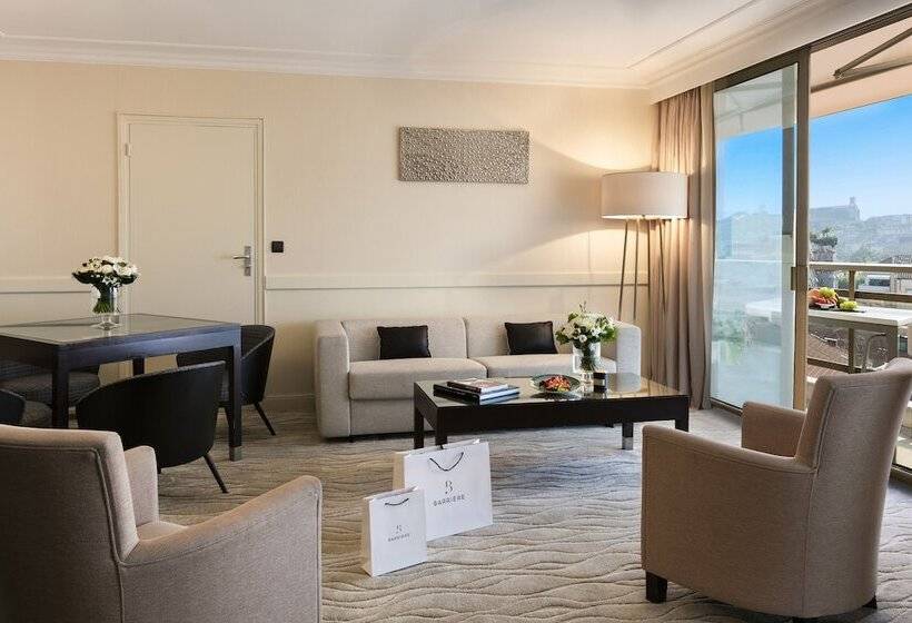 סוויטה דלוקס, Hôtel Barrière Le Gray D Albion