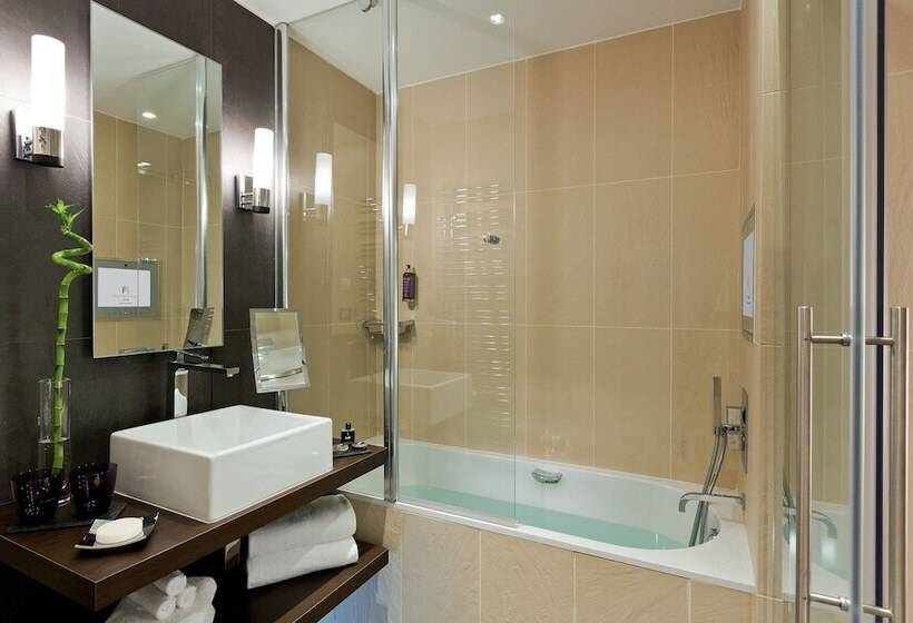 סוויטה נוף לים, Hôtel Barrière Le Gray D Albion