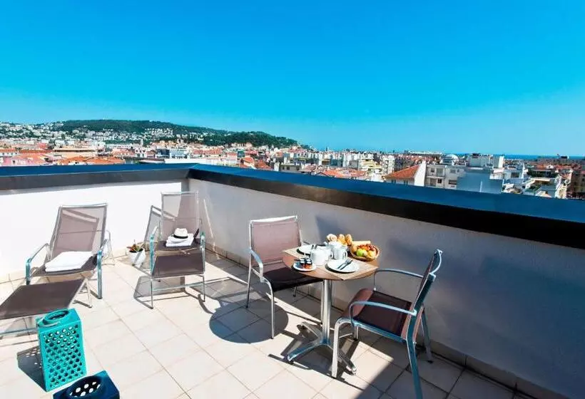 景色の見えるスイートルーム, Holiday Inn Nice, An Ihg