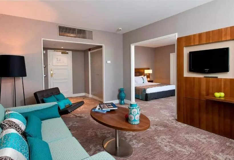 景色の見えるスイートルーム, Holiday Inn Nice, An Ihg