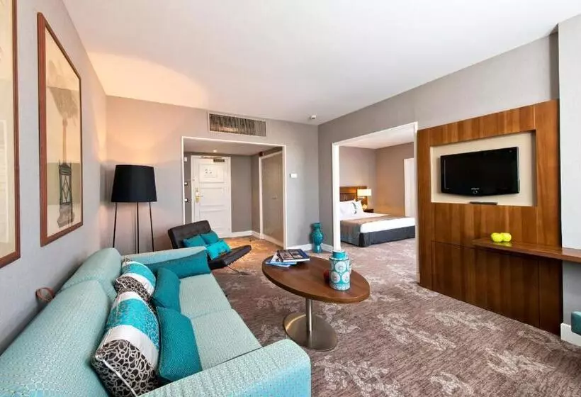 景色の見えるスイートルーム, Holiday Inn Nice, An Ihg