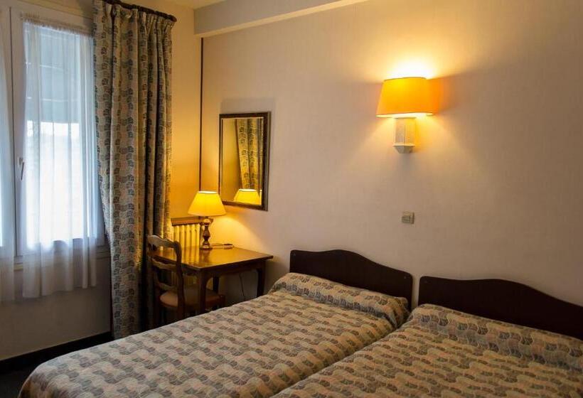 四人标准间, Hôtel De Flandre