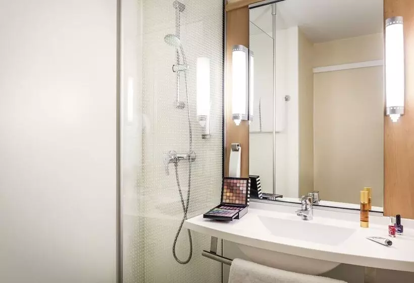 スタンダードルーム, Ibis Paris Creteil