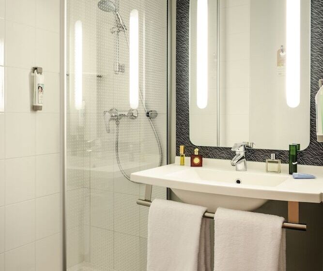 חדר סטנדרט, Ibis Saintomer Centre