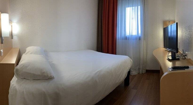 Номер Стандарт, Ibis Saintquentin Basilique