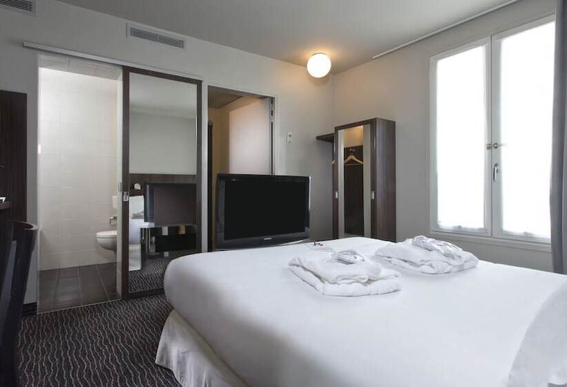 クラブルーム, Libertel Gare De L'est Francais