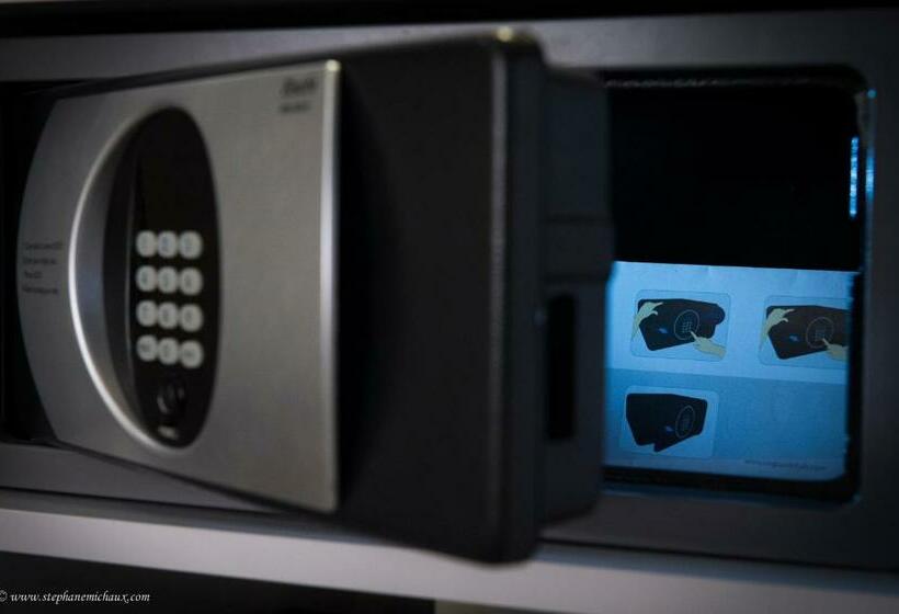 ダブルベッドのクラシックルーム, Mercure Paris Centre Tour Eiffel