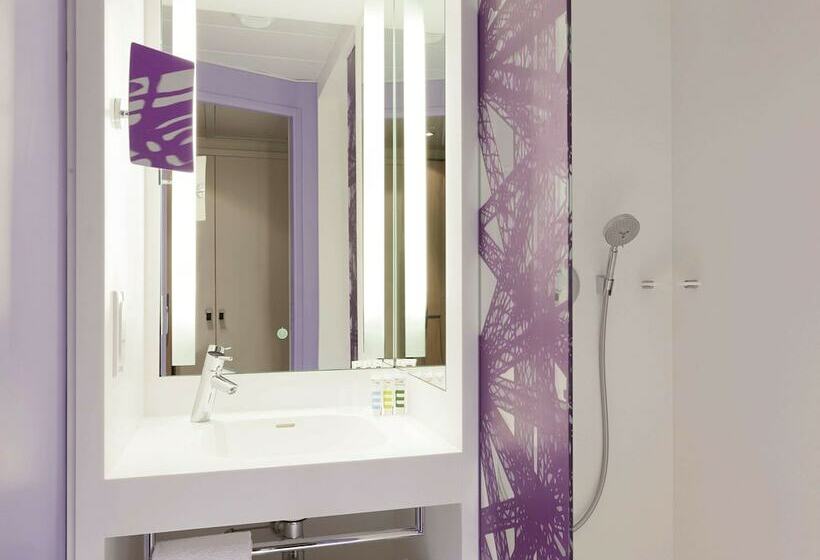 ダブルベッドのクラシックルーム, Mercure Paris Centre Tour Eiffel