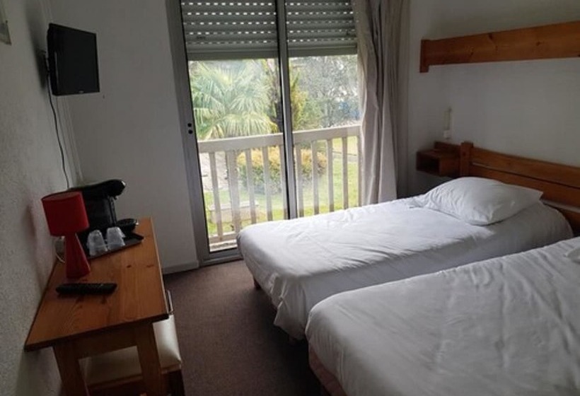 חדר קומפורט לשלושה, La Chaumière Du Bois