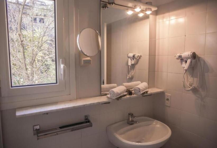 חדר סופריור עם נוף, Auberge De La Madone