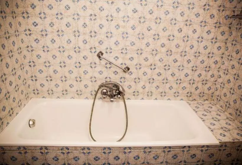 اتاق استاندارد, Auberge De La Madone