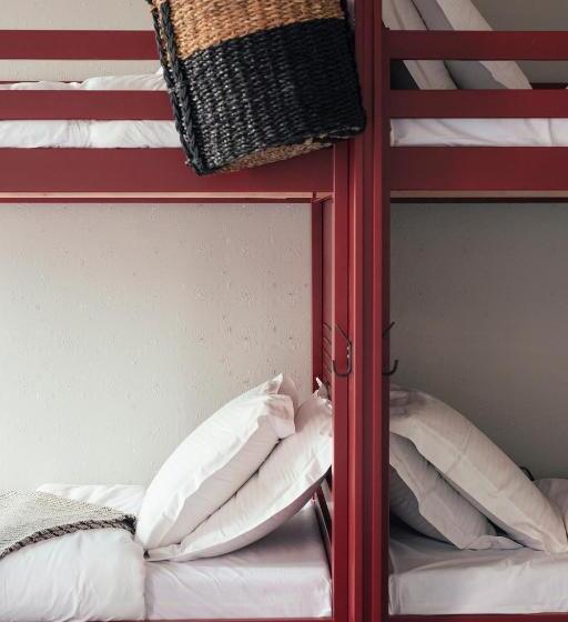 家庭间, Ho36 Hostel