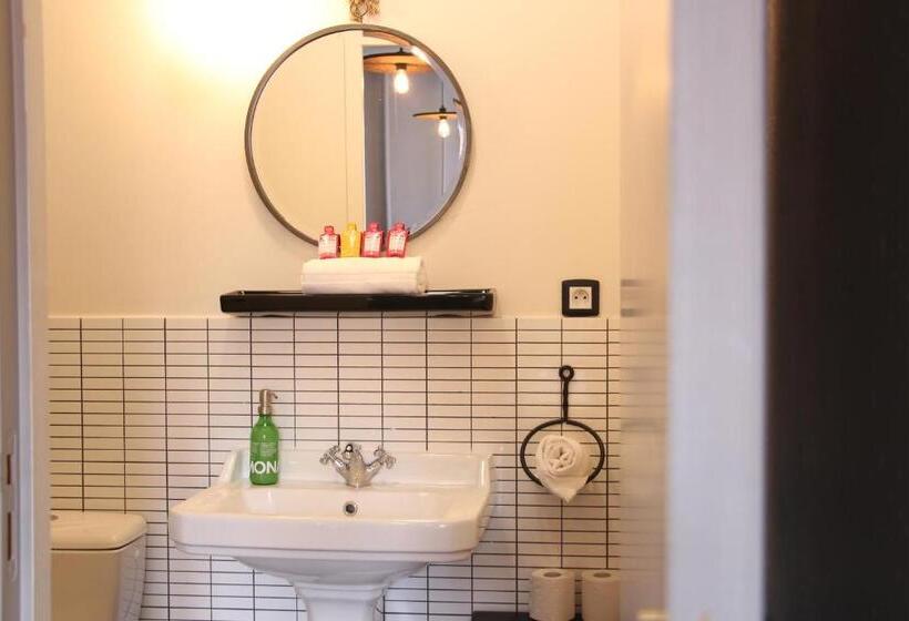 家庭间, Ho36 Hostel