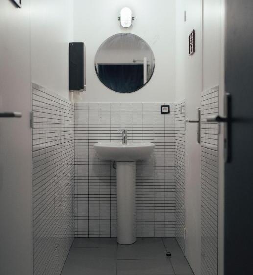 带共用卧室公用房间的床, Ho36 Hostel