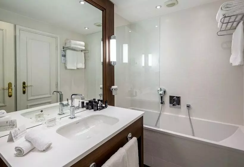 シティビューのデラックスルーム, Hôtel Barrière Le Majestic Cannes