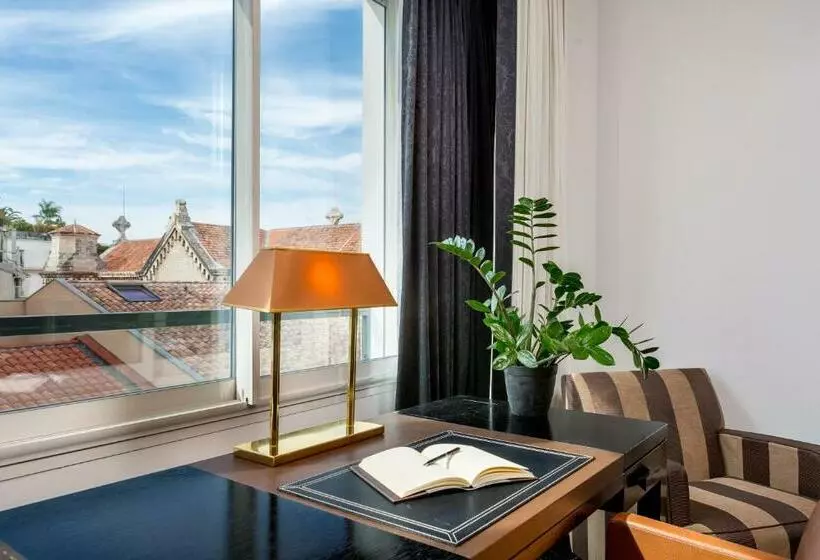ジュニアスイート, Hôtel Barrière Le Majestic Cannes