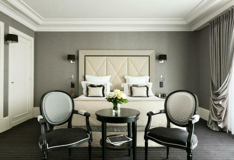 Deluxe Suite Sea View, Hôtel Barrière Le Majestic Cannes