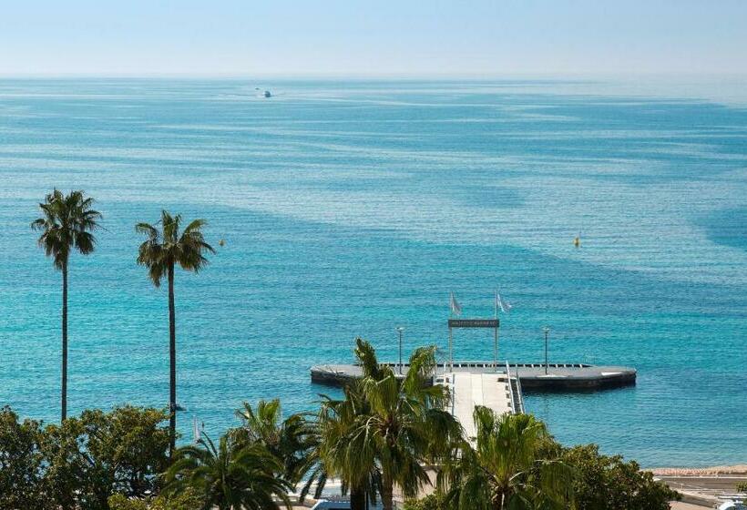 סוויטת דלוקס נוף לים, Hôtel Barrière Le Majestic Cannes