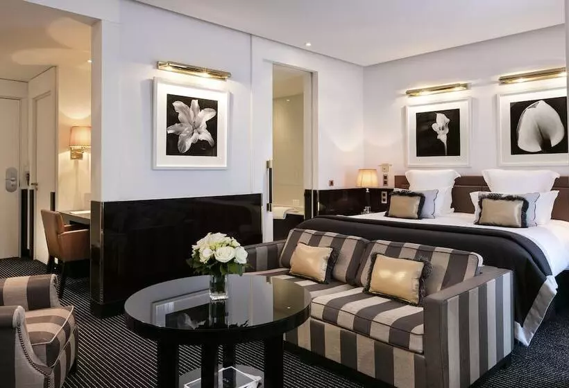 サイドシービュージュニアスイート, Hôtel Barrière Le Majestic Cannes