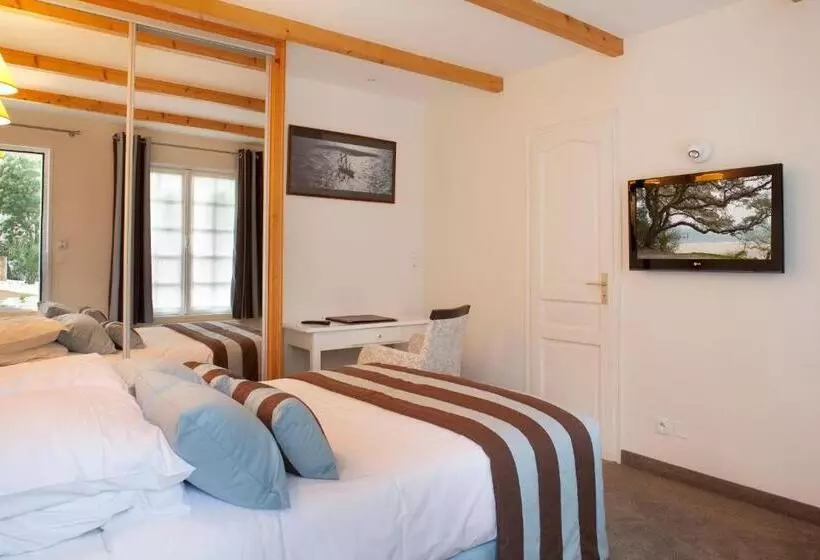 اتاق کلاسیک, Hôtel Les Prateaux