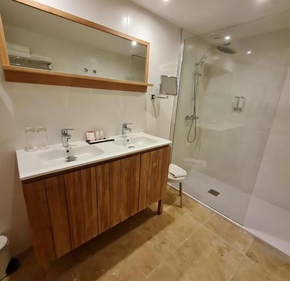 Трехместный Номер Deluxe, Hôtel Les Prateaux