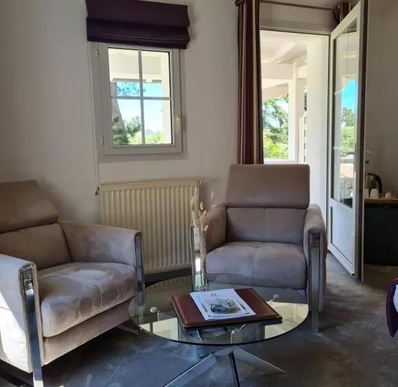 اتاق پرستیژ, Hôtel Les Prateaux