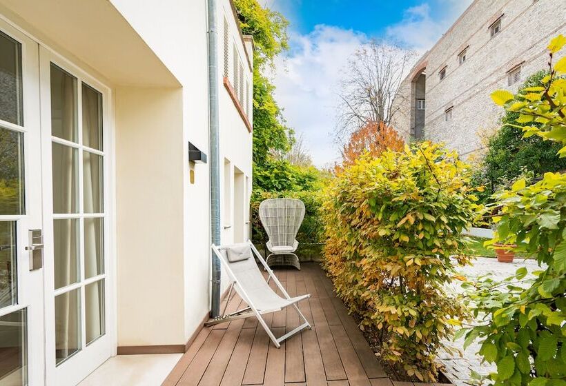 סוויטה עם טרסה, Hôtel De Cavoye