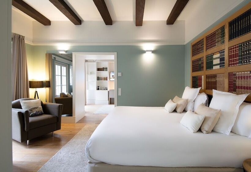 סוויטה עם טרסה, Hôtel De Cavoye