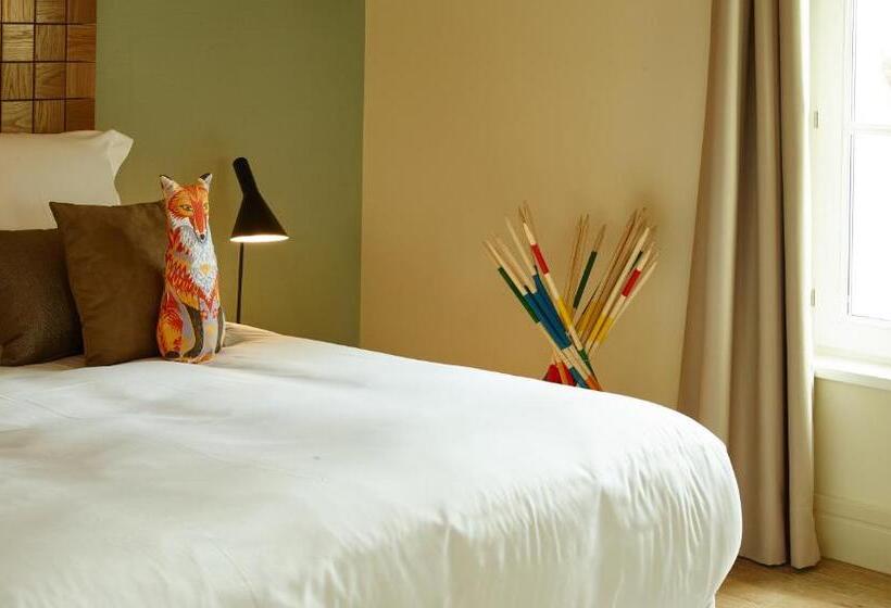 מיטת קינג בסוויטה, Hôtel De Cavoye