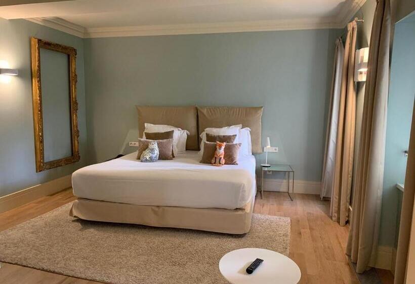 חדר דלוקס, Hôtel De Cavoye