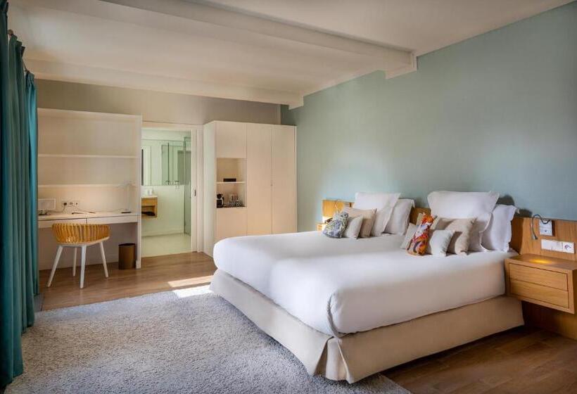 חדר דלוקס, Hôtel De Cavoye