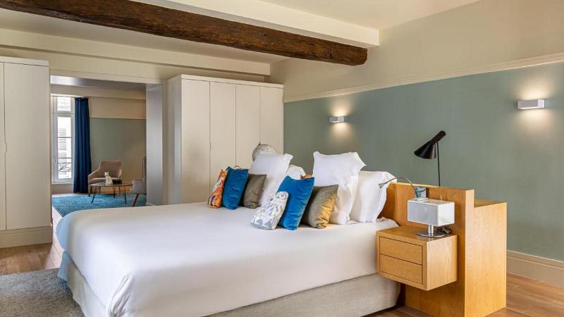 סוויטה עם טרסה, Hôtel De Cavoye