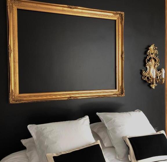 غرفة قياسية مطلّة علي الحديقة, L'abbaye Saint Michel